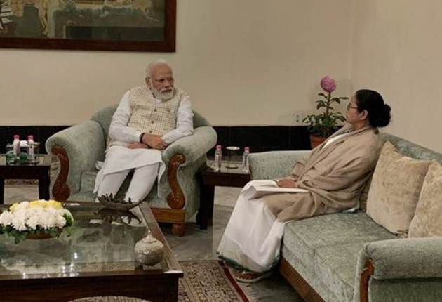 Modi Kolkata Photos, Kolkata Modi photos, Modi Mamamta Banerjee photos, Mamata Banerjee Kolkata Modi, Modi CAA protest, Go back Modi photos, Modi go back pictures, indian express photos