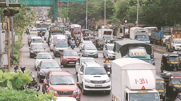 Mumbai drivers, mumbai police check eyesight of drivers, Mumbai news, Mumbai news, indian express