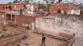 up farrukhabad hostage crisis, farrukhabad children held hostage, farrukhabad children hostage, subhash wife killed, up police, indian express