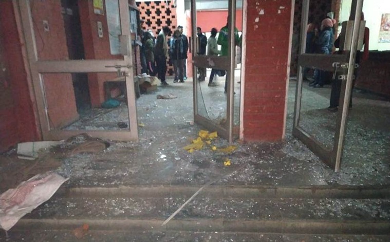 JNU violence: Masked men run riot inside campus for 3 hours, 26 injured