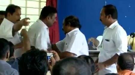 journalist manhandled by Senkumar's supporters, Senkumar supporters assault journalist, kerala journalist senkumar fight, kerala news