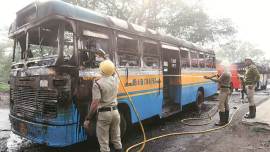 Khidderpore accident, Khidderpore bus runs over man, buses set on fire in Khidderpore, kolkata police, kolkata city news