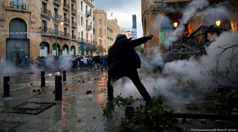 Lebanon: Scores injured as riots break out in Beirut