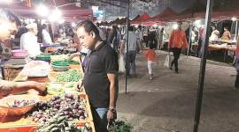 pune weekly vegetable markets survey, pune market surveys, pune illegal markets, pune municipal corporation, pune city news