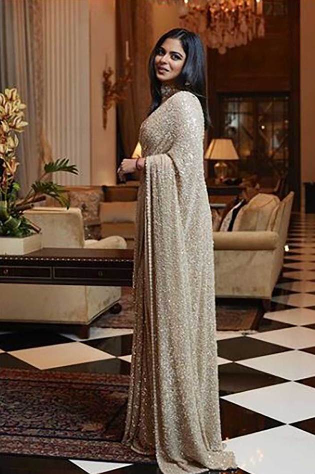 sara ali khan, alia bhatt, tara sutaria, isha ambani, janhvi kapoor, sonam kapoor