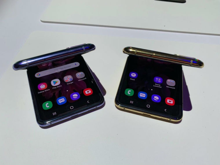 galaxy flip specs