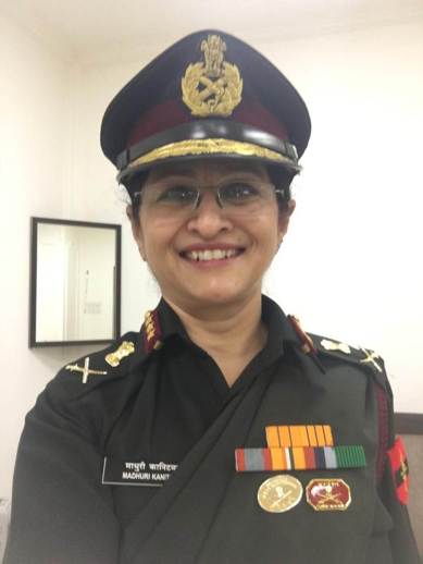 Lt Gen Mudhuri Kanitkar of the Indian Army wearing the saree version of the  general duty uniform (5SD). 2020 : r/uniformporn