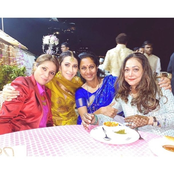 karisma kapoor with family