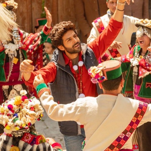 nia sharma, hina khan, deepika padukone, kartik aaryan, janhvi kapoor, deepika padukone vacation, sunny leone, entertainment news, indian express