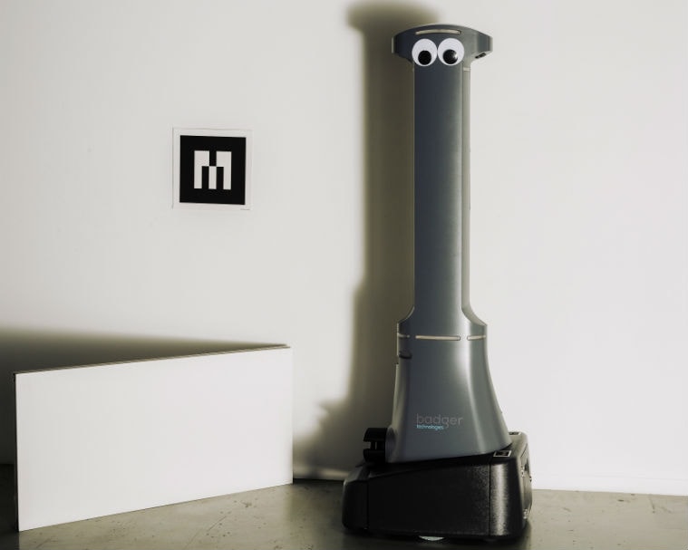 robots, robots in supermarkets, robots in shops, supermarket robot, industrial robots, wall-e, Walmart robots