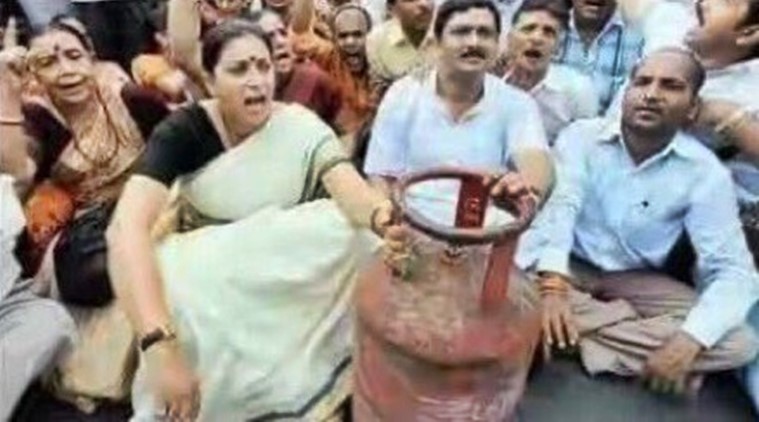 Rahul Gandhi takes dig at BJP with throwback pic of Smriti Irani