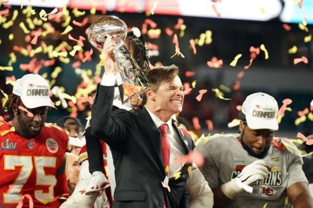 Patrick Mahomes, Patrick Mahomes MVP, Patrick Mahomes Super Bowl MVP, Kansas City vs San Francisco, Super Bowl 2020, Super Bowl photos, Patrick Mahomes celebration, Patrick Mahomes girlfriend