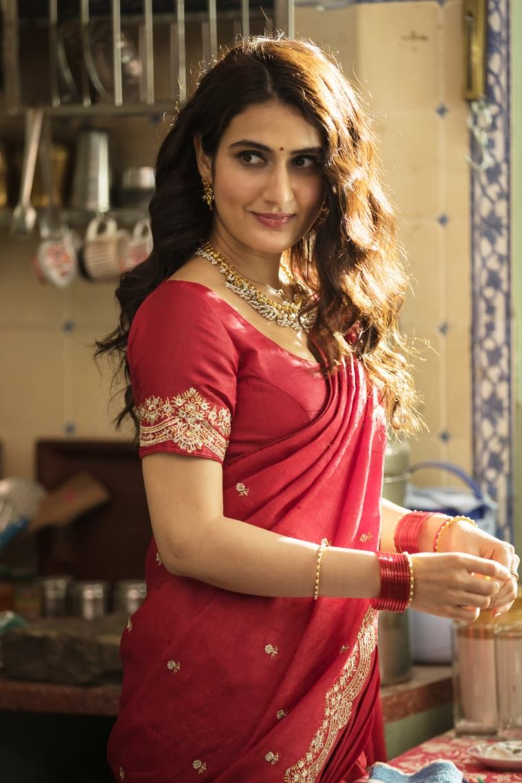 Fatima Sana Shaikh plays a Marathi girl in Suraj Pe Mangal Bhari. Here's  her first look | Bollywood News - The Indian Express