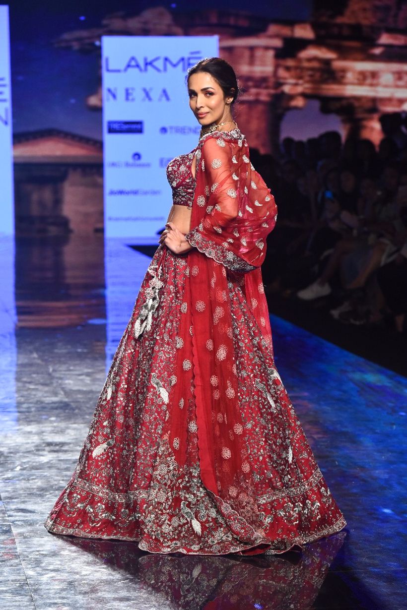 Sabyasachi Lehenga - The dream of every bride for her D-day! | Readiprint  Fashions Blog