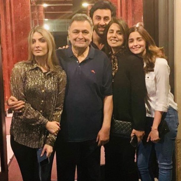 alia bhatt with ranbir kapoor family