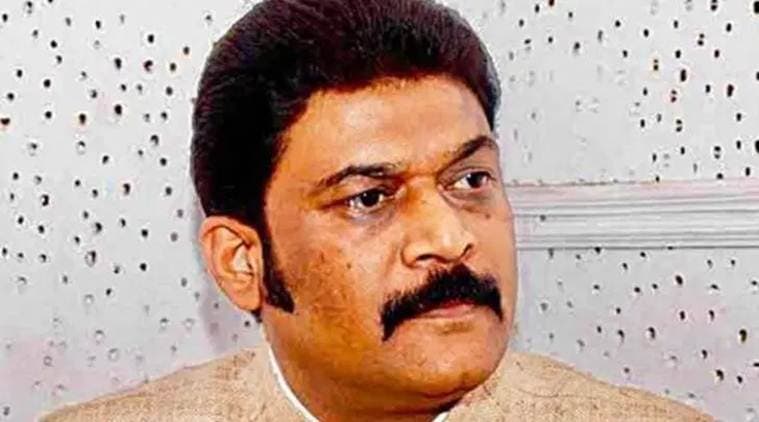 karnataka forest minister, anand singh, who is anand singh, anand singh mining case, karnataka illegal mining, karnataka govt, bs yediyurappa, indian express news