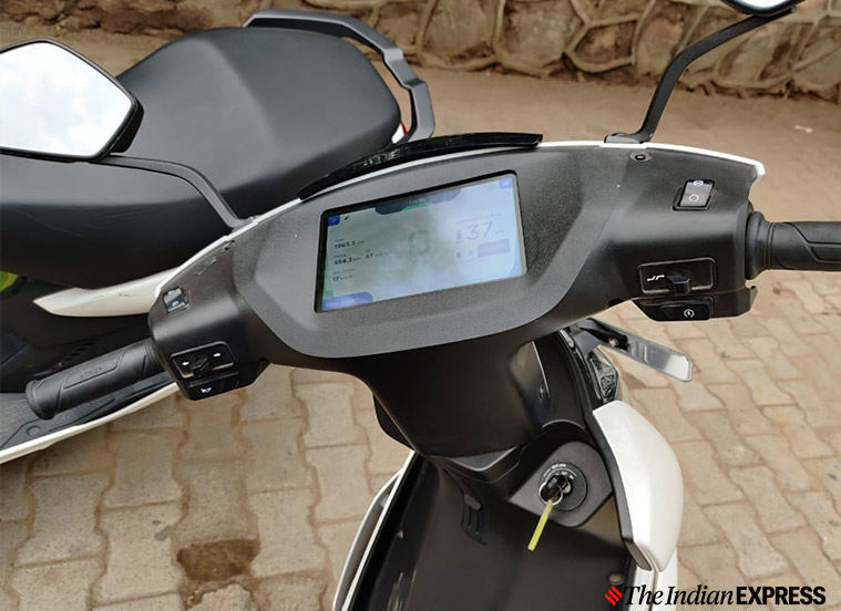 Ather 450, Ather 450 first ride, Ather 450 first impressions, Ather 450 review, Ather, Ather 450 electric scooter, Ather 450X