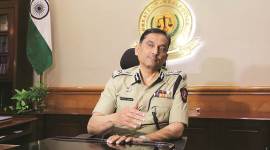 Mumbai Police, Mumbai Police Commissioner, Mumbai Police new Commissioner, Police Commissioner Mumbai, Sanjay Barve, Parambir Singh, Mumbai news, city news, Indian Express