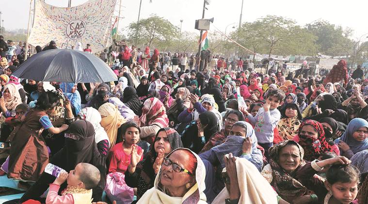 Ghanta Ghar protest. Thakurganj police, Lucknow police, protest against CAA, protest against NRC and NPR, protest at Ghanta Ghar, lucknow news, indian express