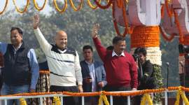 arvind kejriwal oath taking ceremony, delhi chief minister arvind kejriwal, delhi elections swearing in, ramlila maidan kejriwal, aam aadmi party delhi govt, manish sisodia, aap cabinet, delhi govt cabinet