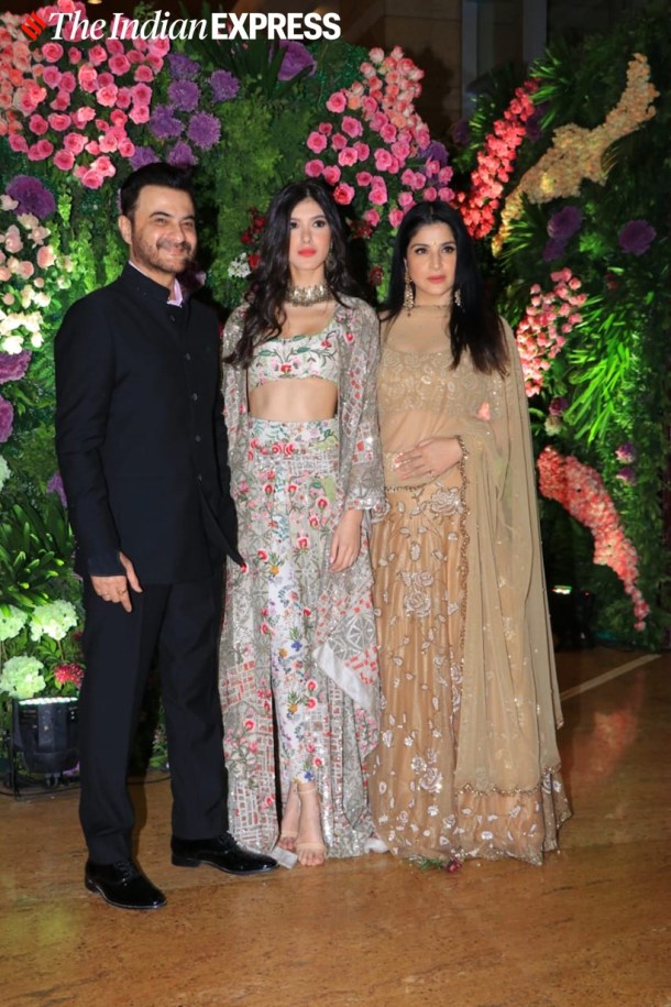 sanjay kapoor and shanaya kapoor