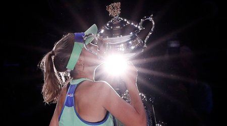 Surprise package Sofia Kenin stuns Muguruza to win Australian Open title