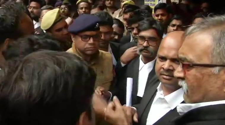 Lucknow blast. lucknow court blast, lucknow court bomb blast, lucknow explosion, lucknow city news