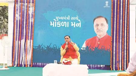 vijay rupani mokla mane, vijay rupani, Mukhyamantri Sathe, Mokla Mane, vijay rupani gujarat cm, gujarat cm vijay rupani, gujarat news