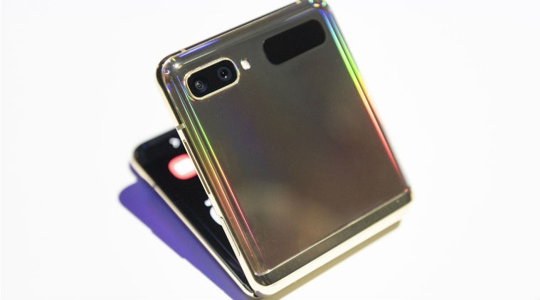 Samsung Galaxy Z Flip, Motorola Razr 2019, foldable phones, Samsung foldable phone, Samsung Galaxy Z Flip price, Samsung Galaxy Z Flip vs Motorola Razr 2019, Huawei mate X