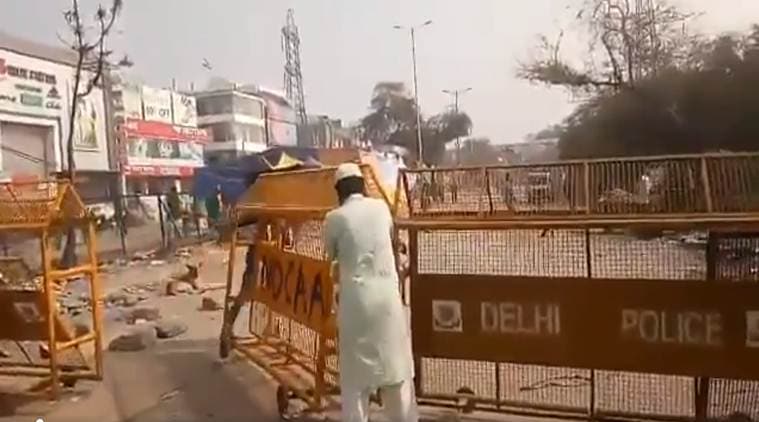 Watch: Shaheen Bagh protesters remove barricades to let funeral procession pass