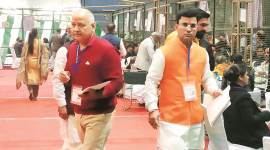 Manish Sisodia retains Patparganj, but not before a scare