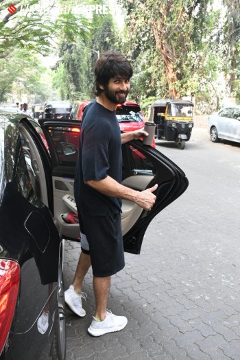 Celeb spotting: Deepika Padukone, Ranbir Kapoor, Shahid Kapoor and others