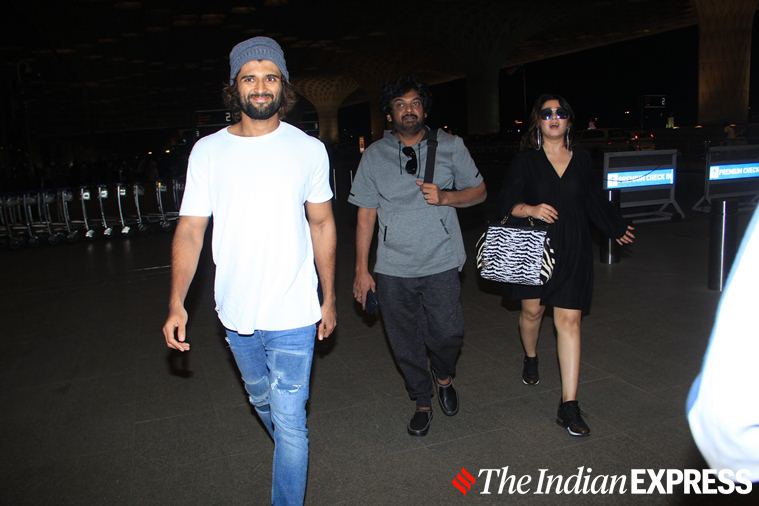 Weekly airport style: Priyanka Chopra, Kareena Kapoor Khan, Ranveer Singh,  Sonam Kapoor, Ranbir Kapoor give us some serious winter fashion goals! :  Bollywood News - Bollywood Hungama