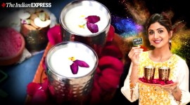 Healthy Almond Milk Thandai, shilpa shetty, shilpa shetty recipes, shilpa shetty channel, shilpa shetty kundra news, holi recipe, indianexpress.com, thandai recipe, how to make thandai, indianexpress, happy holi, holi thandai, kab hai holi, holi kab hai,
