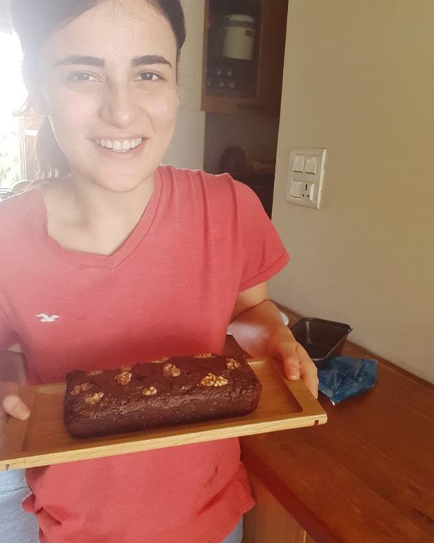 radhika madan bakes cakes