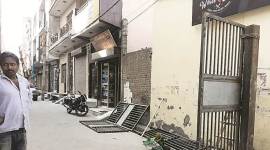 Delhi violence, Delhi riot, residents install large iron gates, delhi news, indian express news