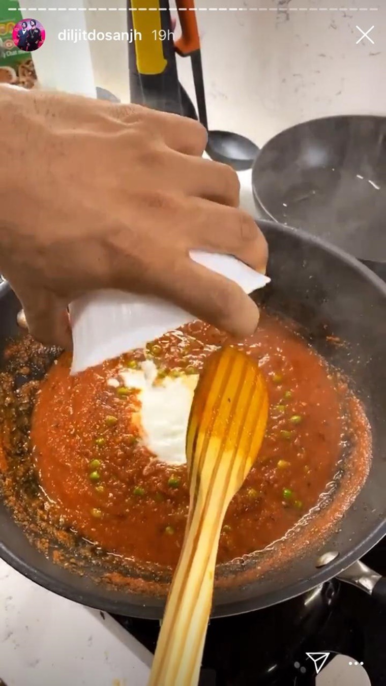 Diljit Dosanjh, Diljit Dosanjh cooking, Diljit Dosanjh quarantine, Diljit Dosanjh matar paneer veggie, Diljit Dosanjh instagram, coronavirus Diljit Dosanjh cooking, indian express news