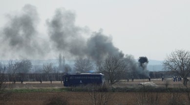 Greece migrant crisis, Greece Turkey border Migrants, Turkey Greece migrants clash, clashes between greece and Turkey migrants, World news Indian Expresss