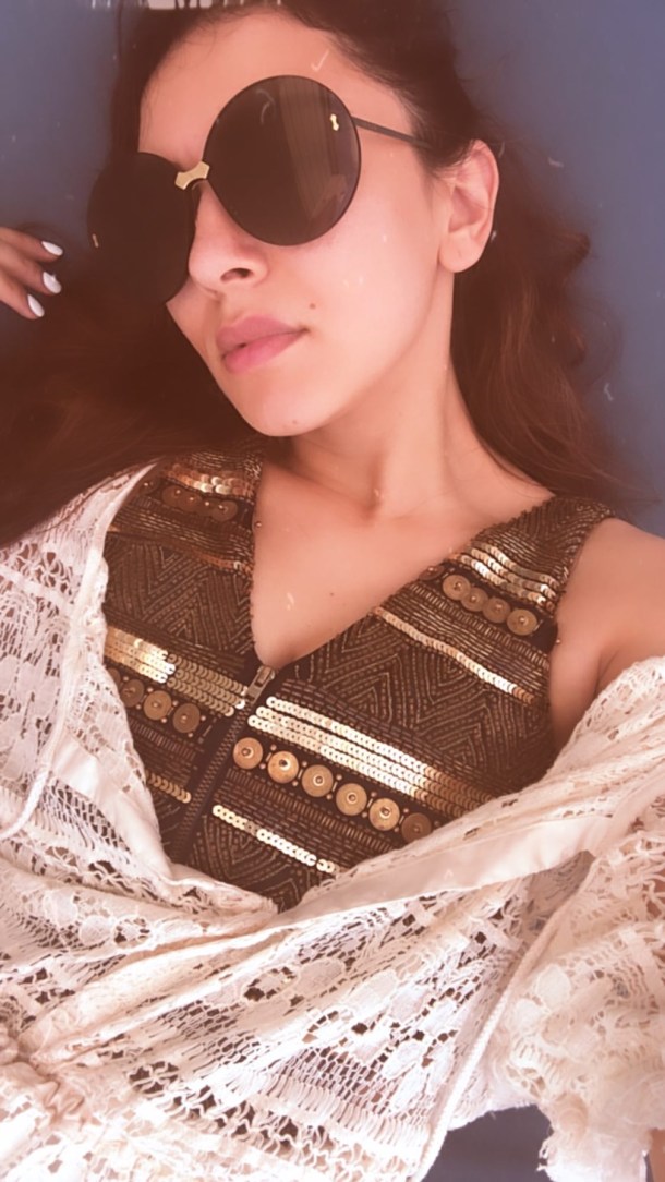 hansika motwane selfie