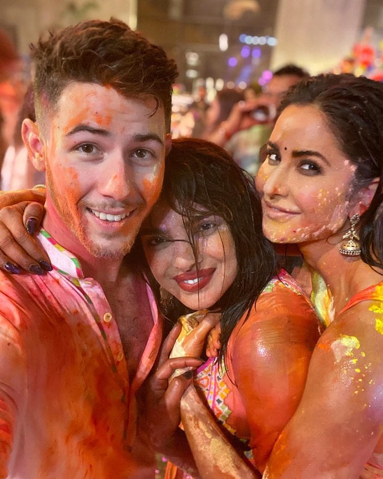 Priyanka Chopra And Nick Jonas Celebrate Holi With Family And Friends ...