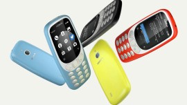 retro phones, nokia 3310, nokia 2720, nokia 8110, motorola razr, palm phone
