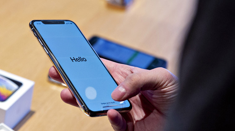 Apple تخفض القيود المفروضة على المشترين عبر الإنترنت لأجهزة iPhone وسط انتشار الفيروس 9