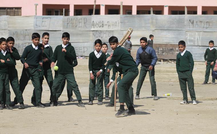 Article 370, Jammu and Kashmir curfew, military presence, schools in Valley, kashmir news, indian express news