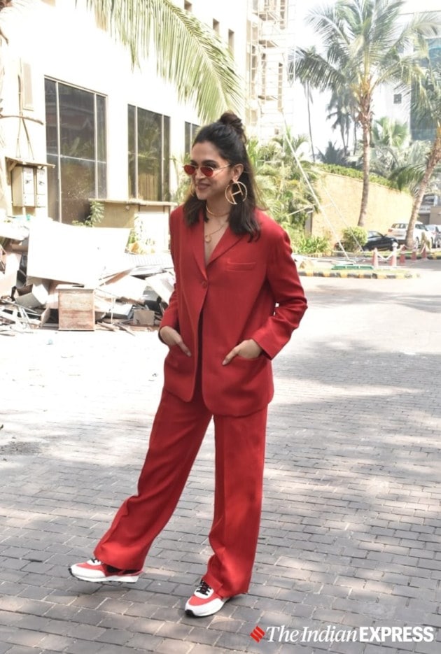 pantsuit trends, pantsuit style ideas, best pantsuit, pantsuit design ideas, sonam kapoor,kareena kapoor latest photos, indian express news, pantsuit trends
