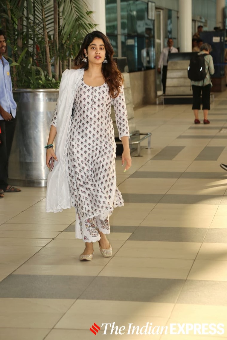 Kareena Kapoor latest photos, kriti sanon latest photos, kangana ranaut latest photos, deepika padukone latest photos, indian express news