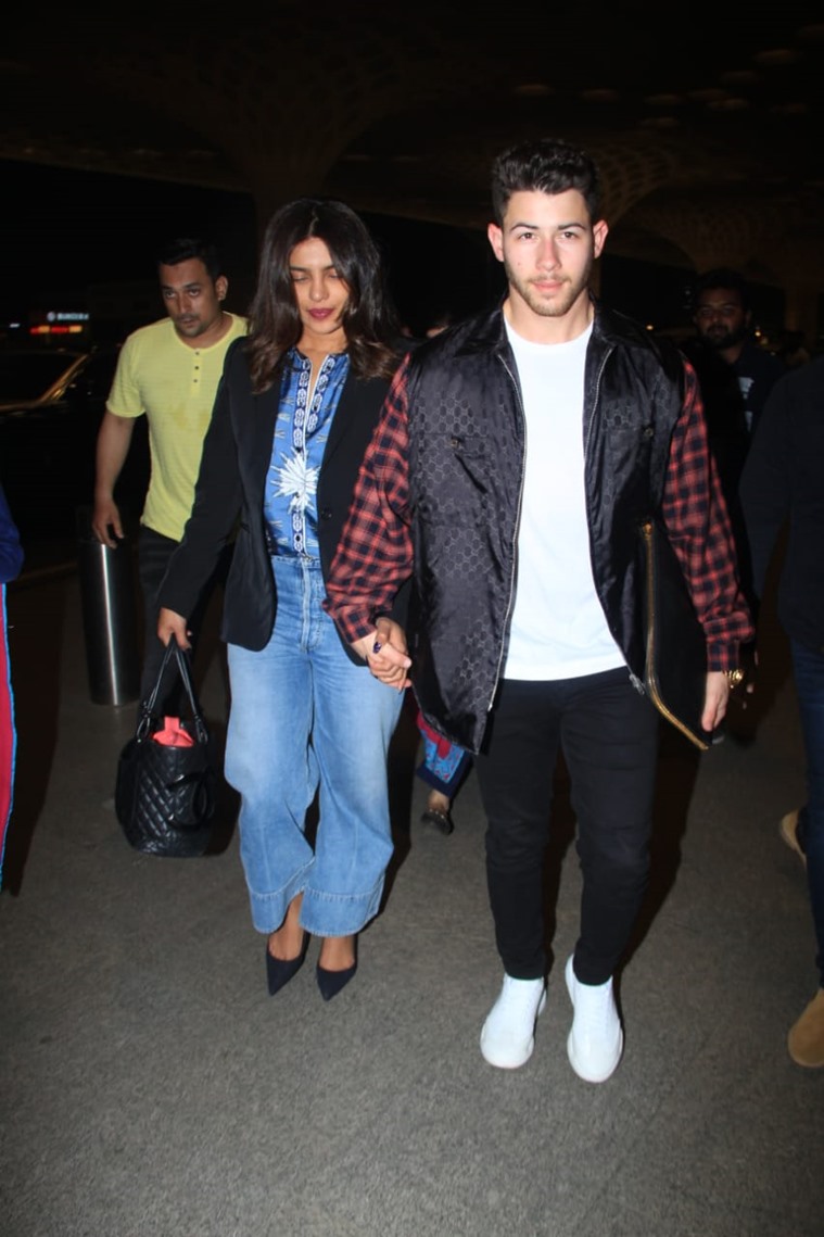 airport looks, airport look, alia bhatt photos, kangana ranaut photos, aditya roy kapur photos, kiara advani photos, suny leone photos, Indian Express, Indian Express news