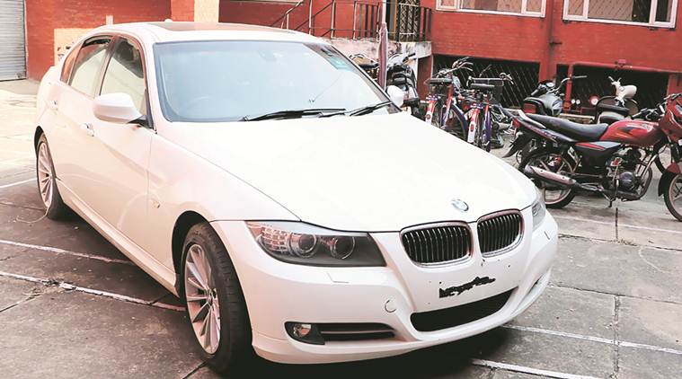 noida news, noida bmw stolen, noida bmw robbery, noida police