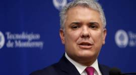 Left jobless by pandemic, Colombia's informal workers to get government aid