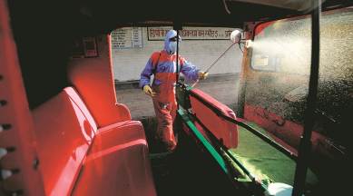 arvind kejriwal, coronavirus, coronavirus outbreak, delhi restaurants shut, home quarantine stamp, Shaheen bagh protestors, delhi news, coronavirus news, indian express