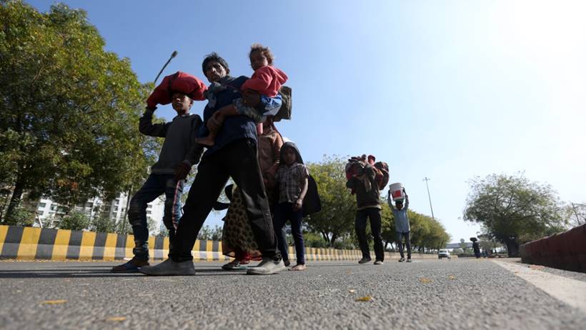 india lockdown migrants walk coronavirus